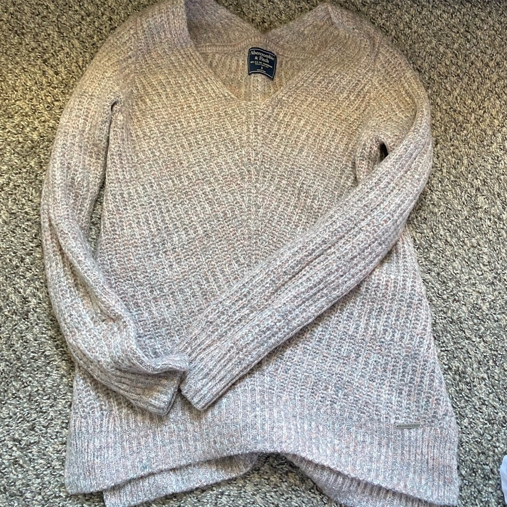 Abercrombie & Fitch Light Sweater